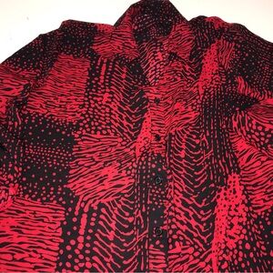 Pretty top CATO SIZE 18/20 Red and Black Patterned Button-Up Shirt